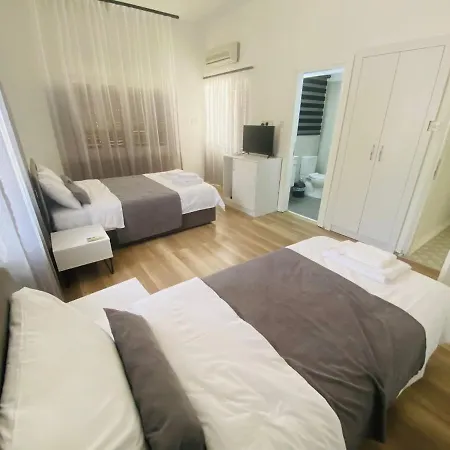 Bed and Breakfast Secret Garden 02